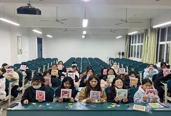 eebd794c81e94c94012ec9d25ae8693